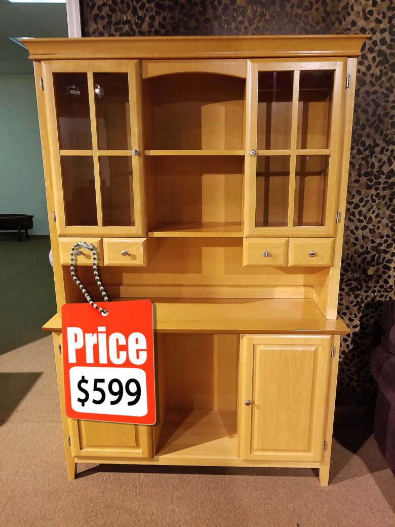 We buy and sell used furniture Farmingdale Long Island, N.Y